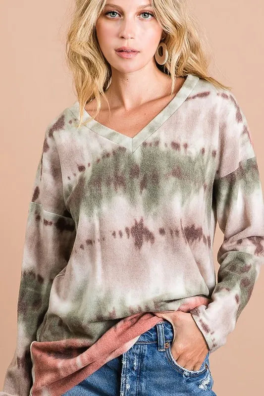 BiBi Brushed Tie Dye Looking Print V Neck Top