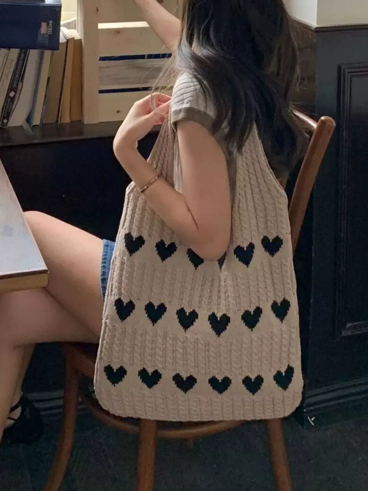 Heart Pattern Knitted Handbag