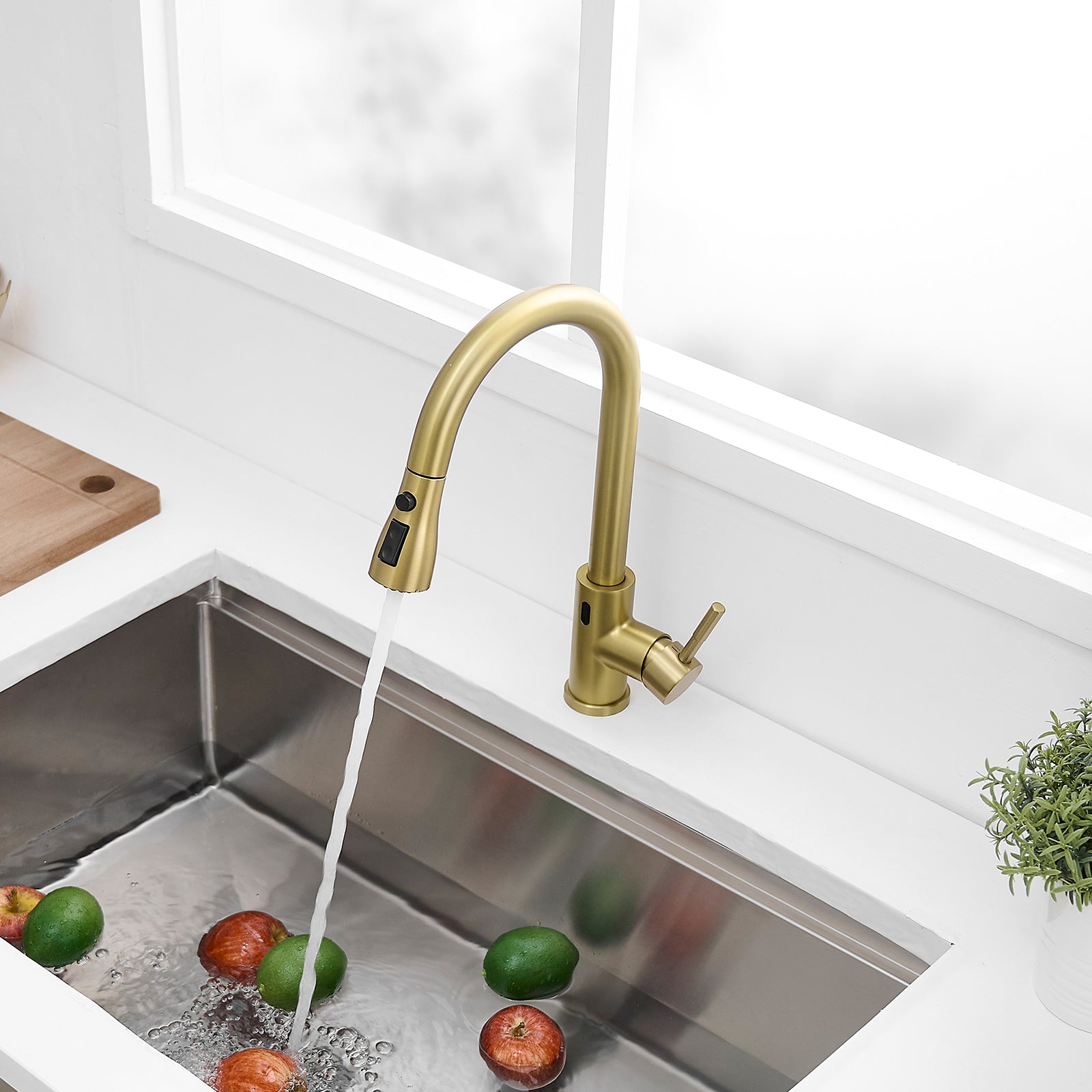 Touchless Kitchen Faucet, Hands Free Automatic Smart Kitchen Faucet, Stainless Steel Touchless Kitchen Faucet Brushed Gold