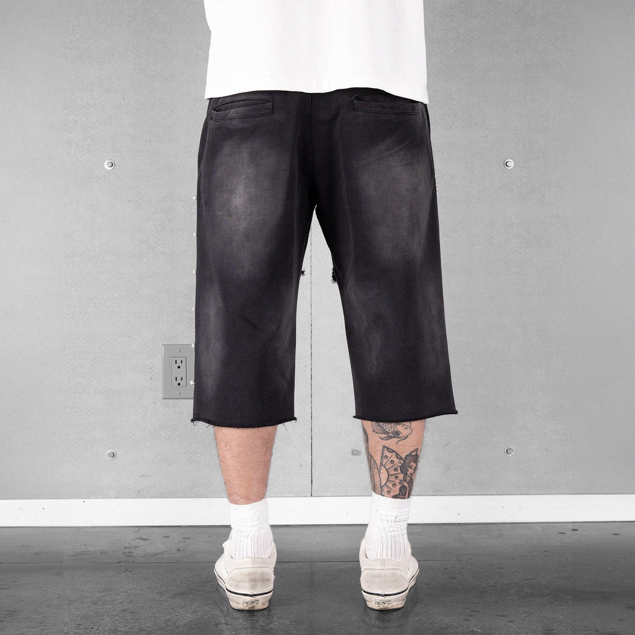 Commons Pearled Star Sweatshort Vintage Black