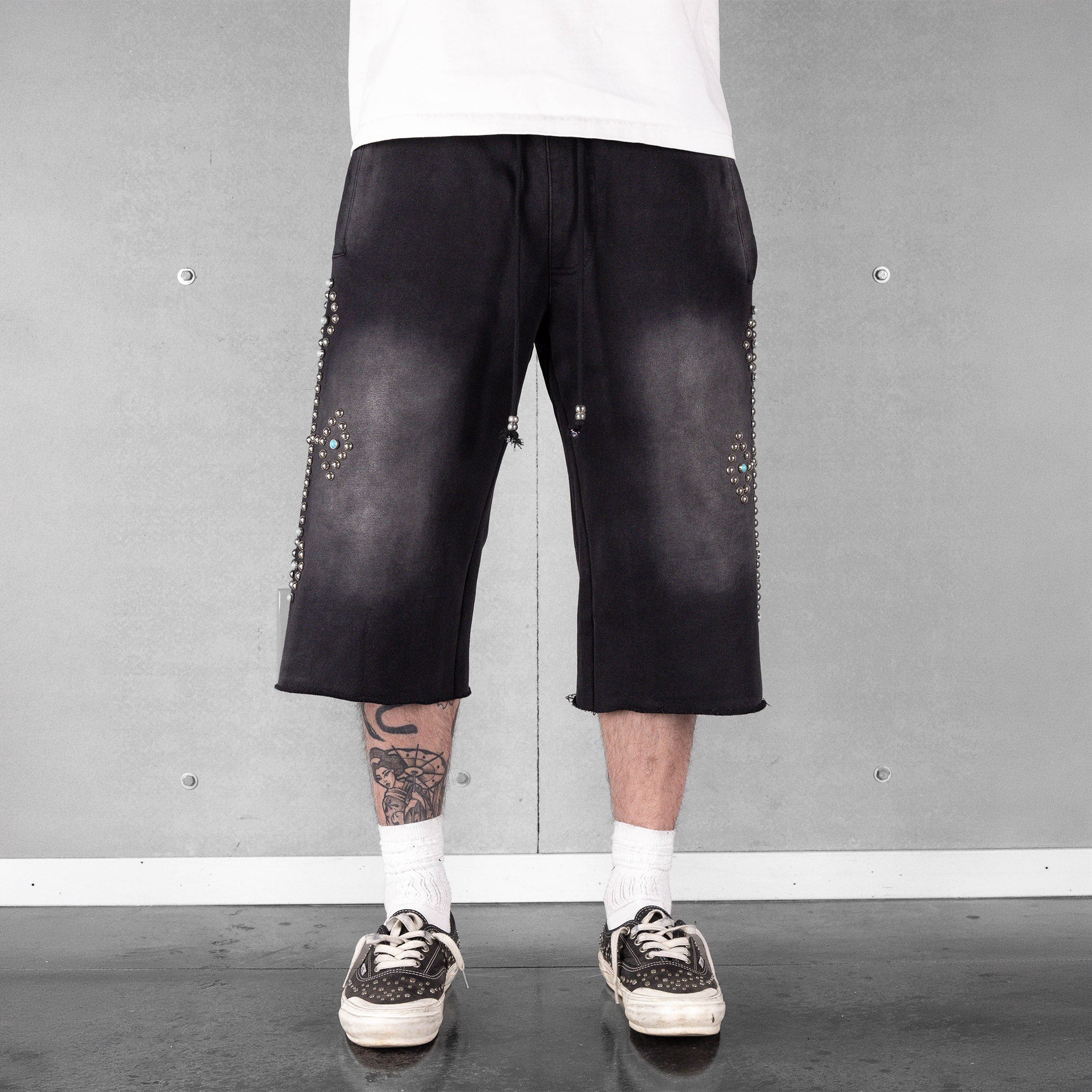 Commons Turquoise Rivet Sweatshort Vintage Black