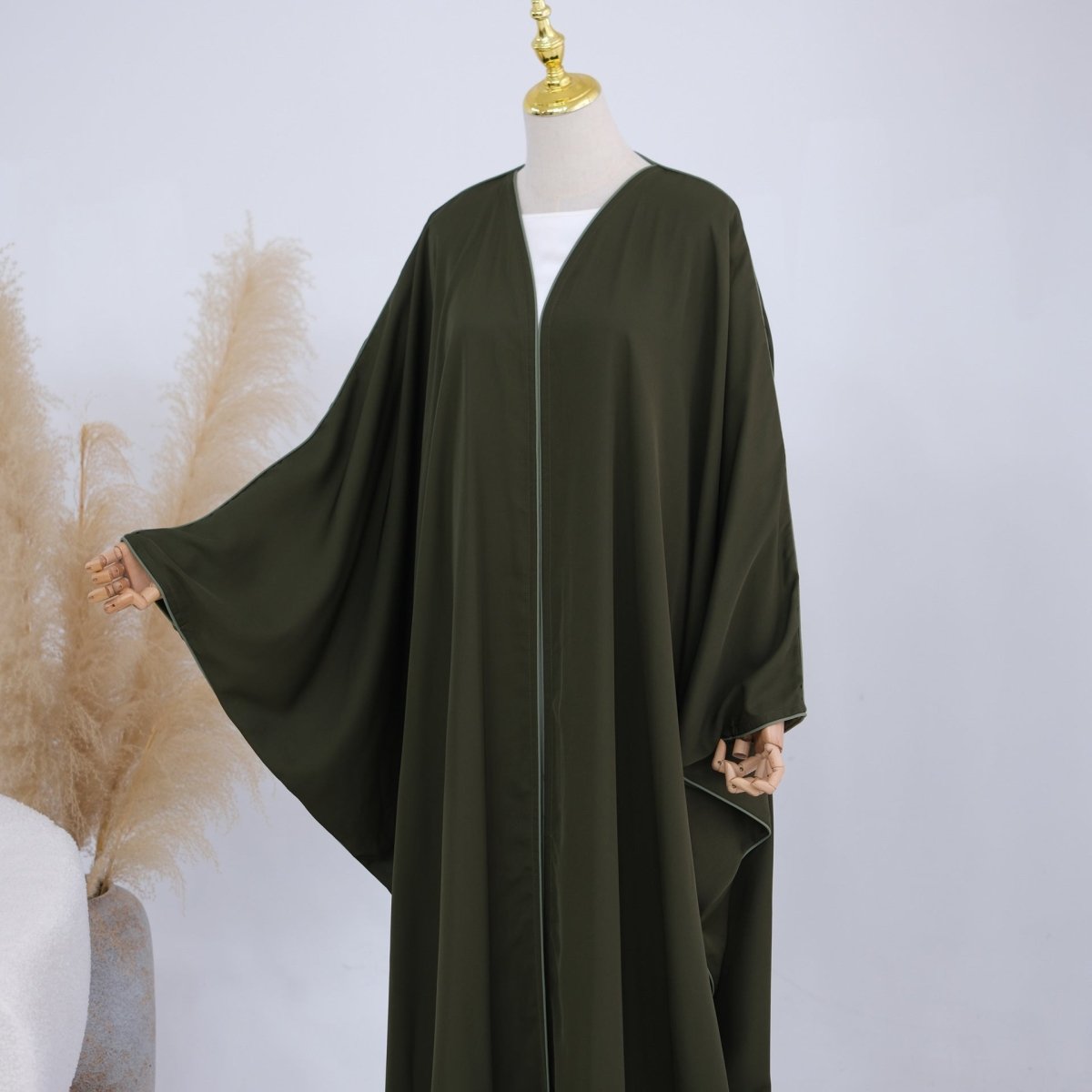 Contrast Piped Batwing Open Abaya(MOA325)