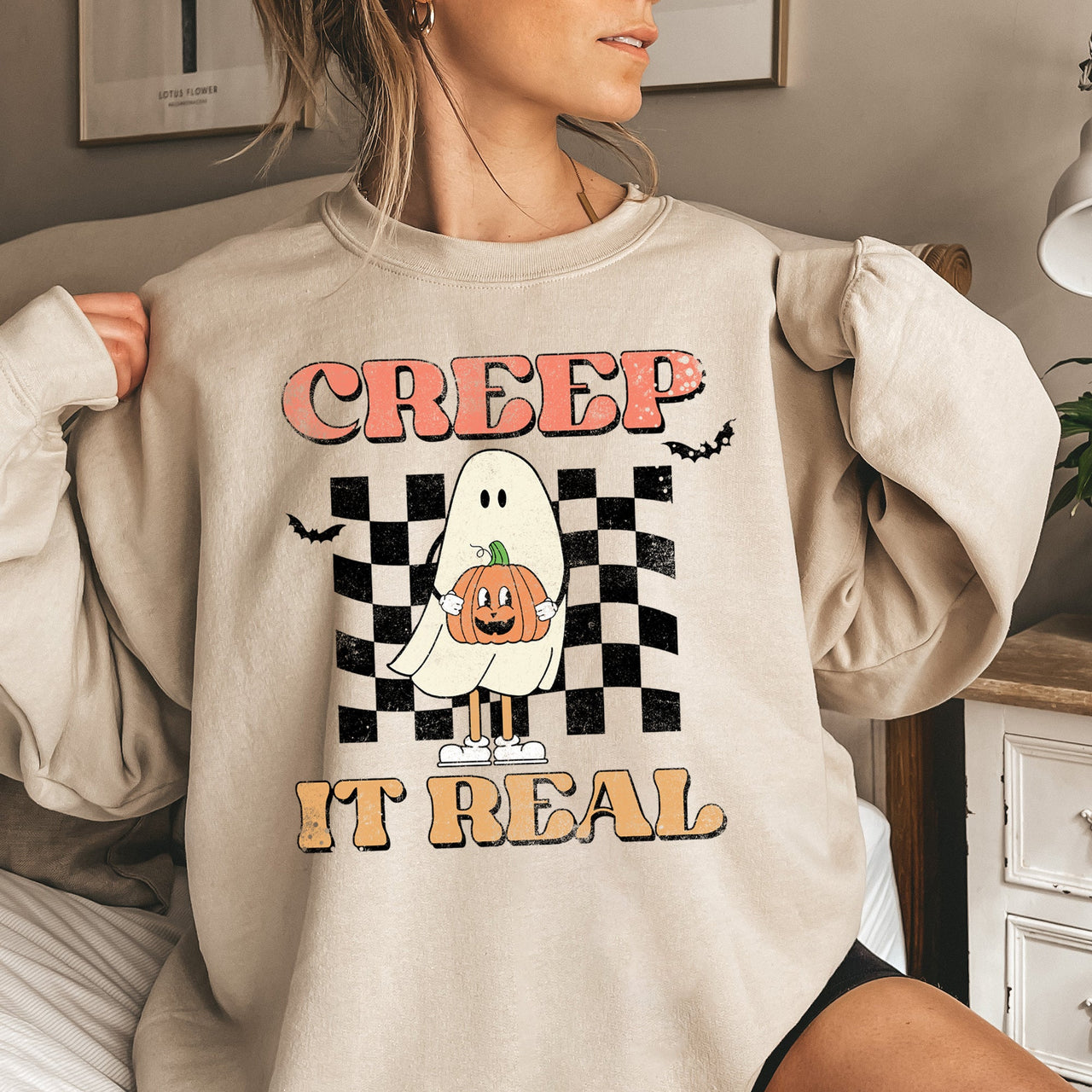Creep It Real Vintage Halloween Spooky Nighttime Vibes Cozy Seasonal Street Style Sweatshirt