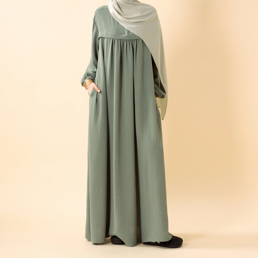 Crepe Abaya with Secure Pockets for Umrah (MA386)