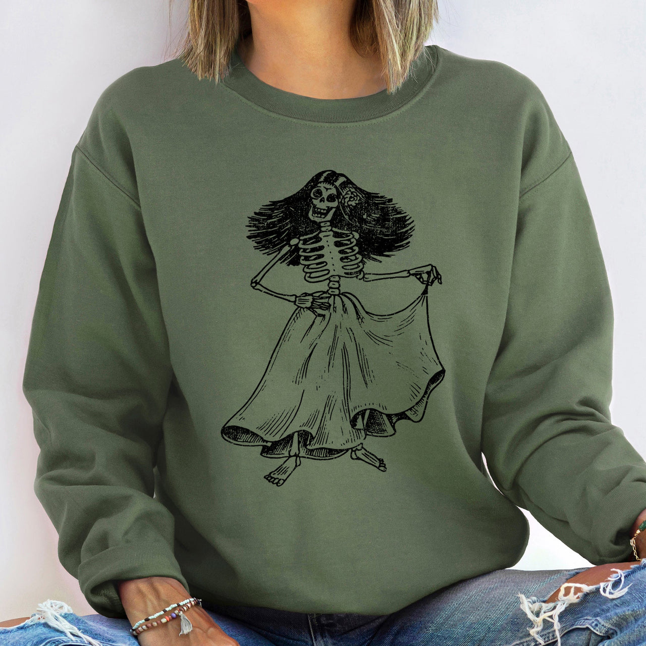 Day Of The Dead Lady Halloween Sugar Skull Floral Celebration Art Design Sweatshirt