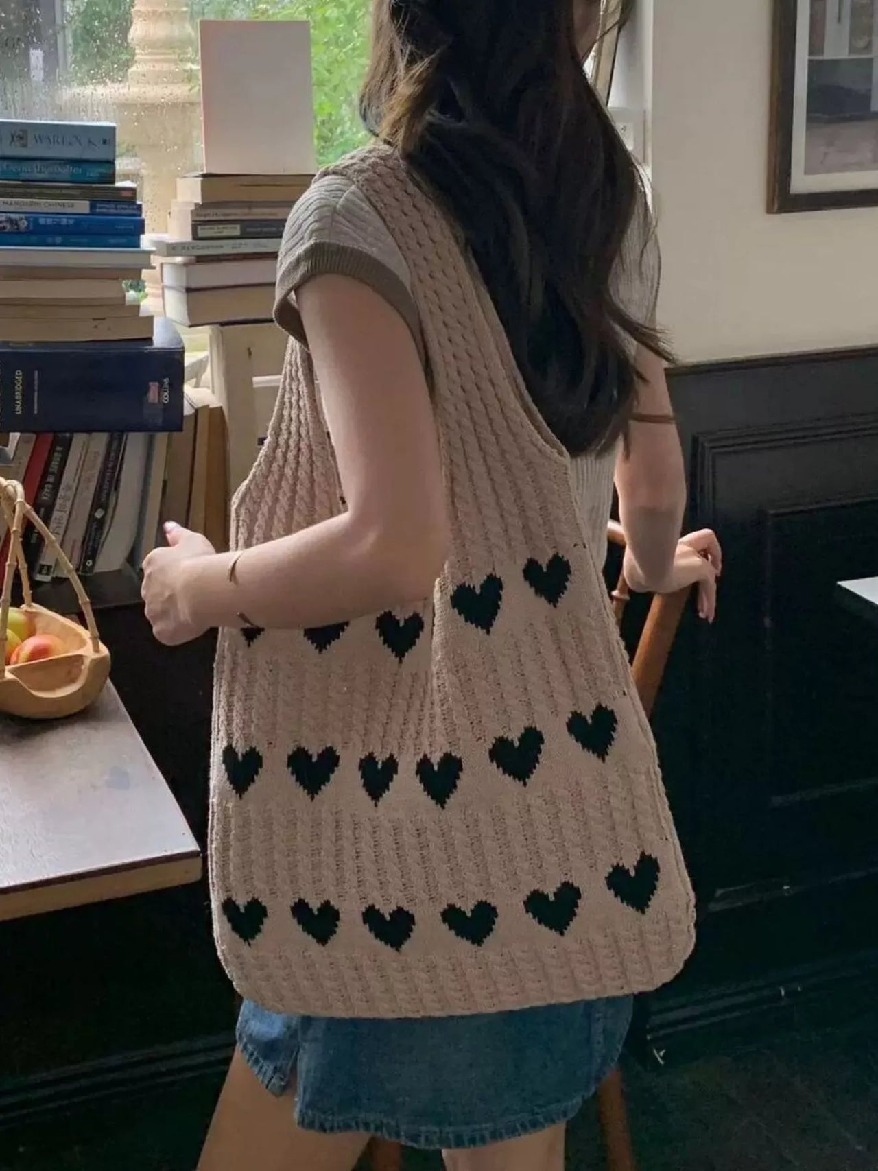 Heart Pattern Knitted Handbag