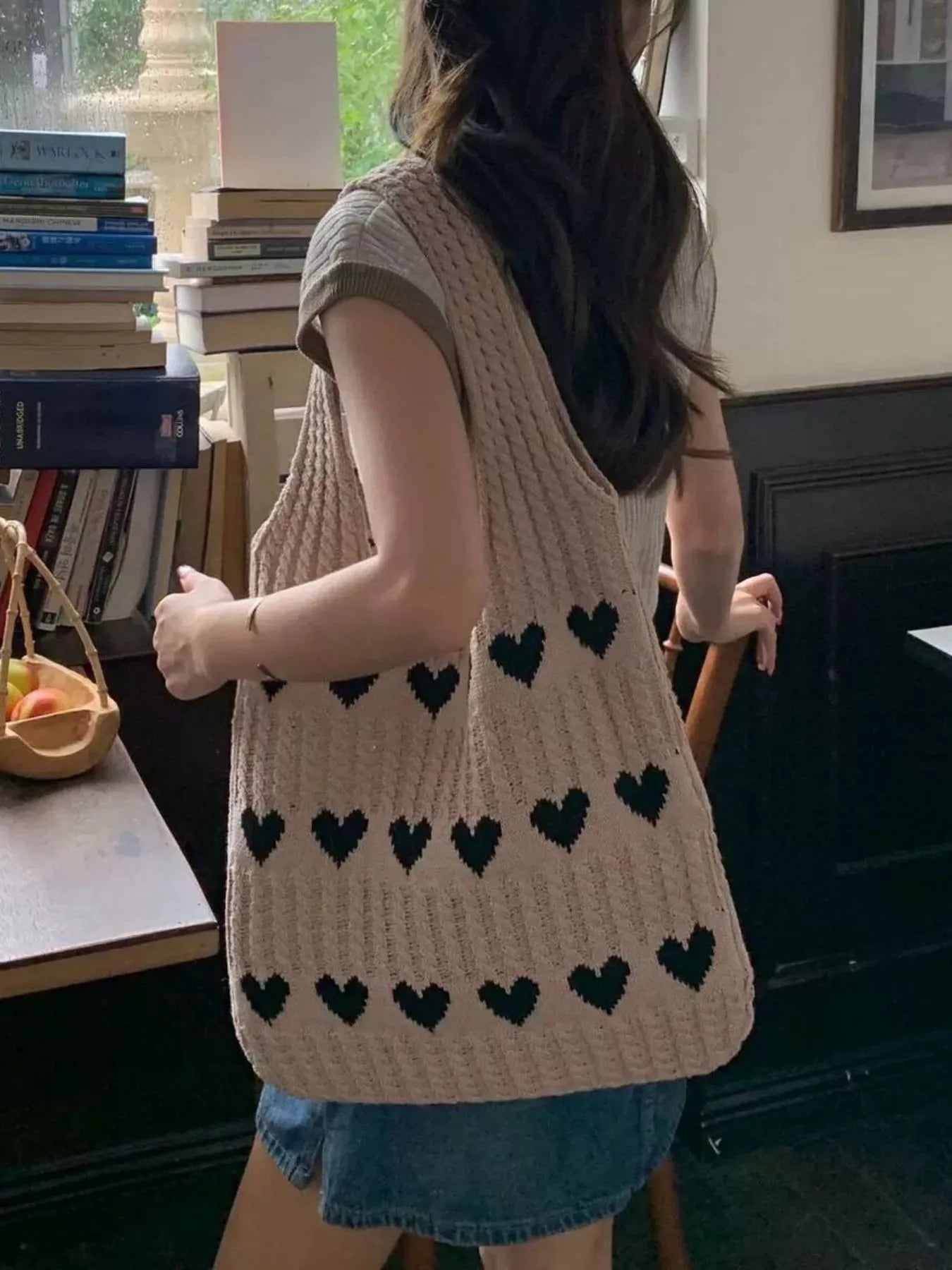 Heart Pattern Knitted Handbag