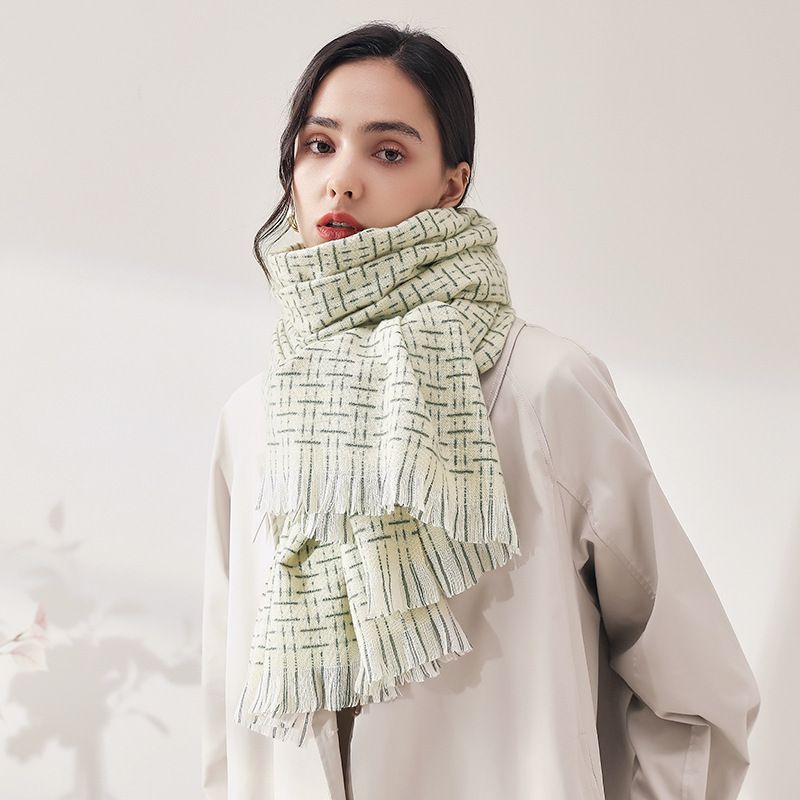 Manufacturers wholesale new style autumn and winter cashmere classic solid color tassels simple lines plaid scarf shawl women