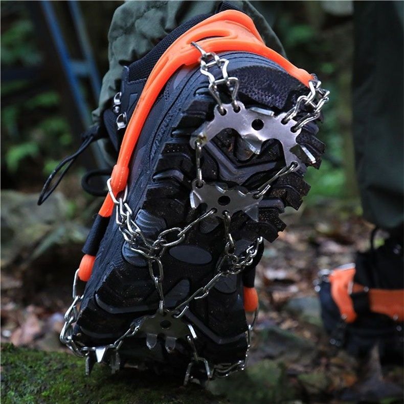 1 pair Outdoor ice claw anti slip shoe cover hiking shoe nail chain stainless steel anti slip snow climbing anti fall shoe nail chain