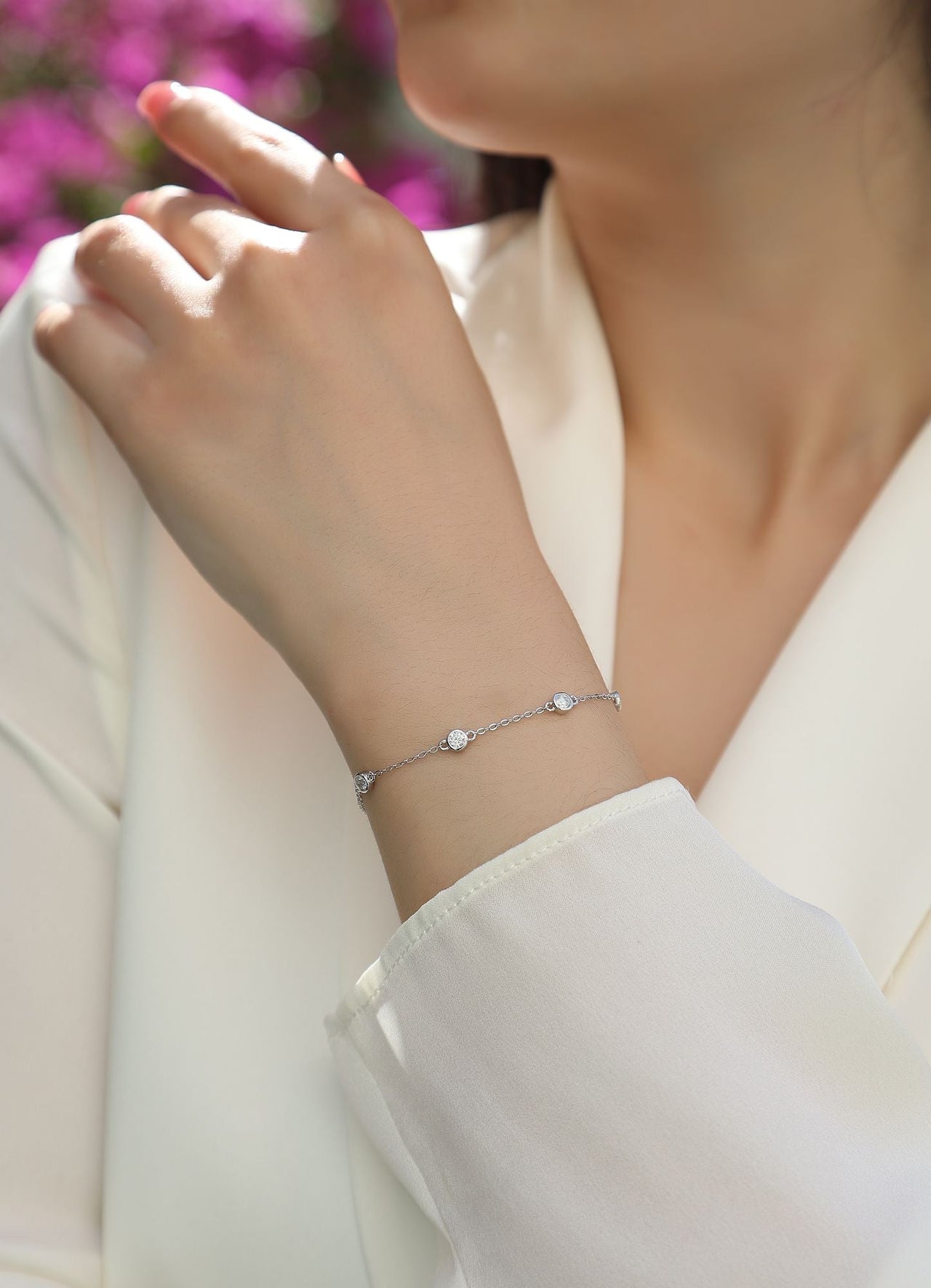 Dynamic Bubble - A fashionable jewelry bracelet and bangle set with Moissanite S925 sterling silver and Platinum-plated diamond