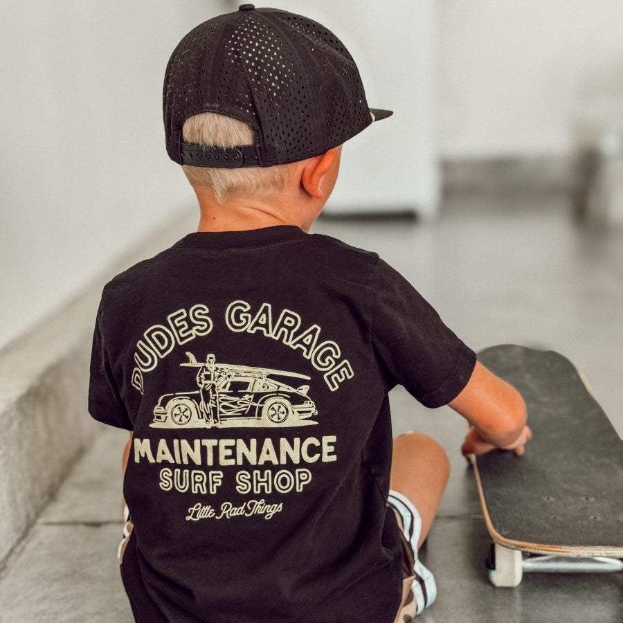 DUDES GARAGE TEE - BLACK