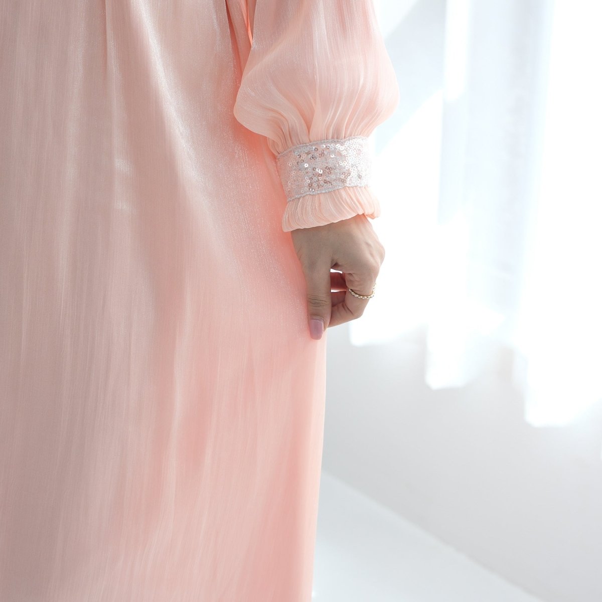 Elegant Modest Long Sleeve High-Neck Lace-Up Solid Color Dress Abaya (MA213)