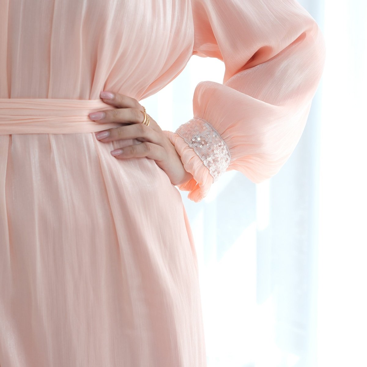 Elegant Modest Long Sleeve High-Neck Lace-Up Solid Color Dress Abaya (MA213)