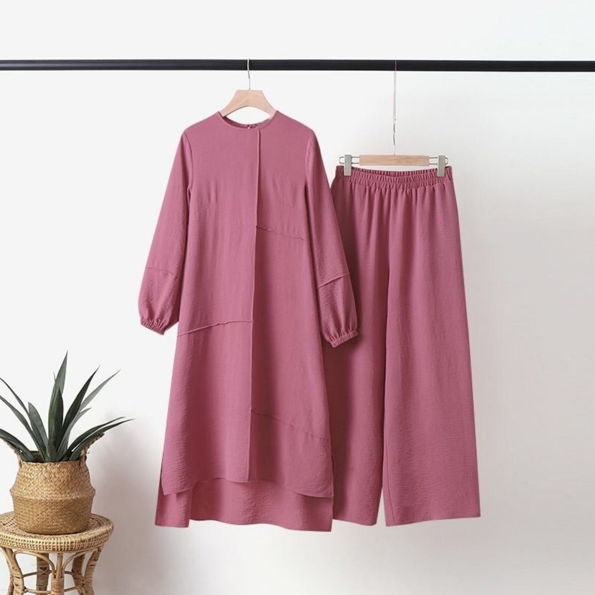 Elegant Sportswear Two-Piece Set | Modest Muslim Athleisure Bubble Sleeve Top & Wide Leg Pants (MS101)