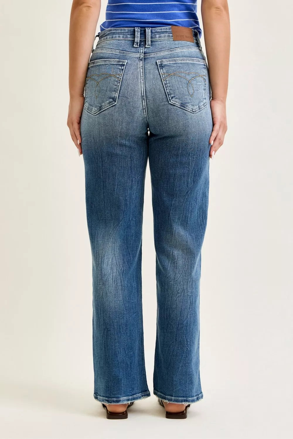 Judy Blue Mid Rise 90s Straight Jeans