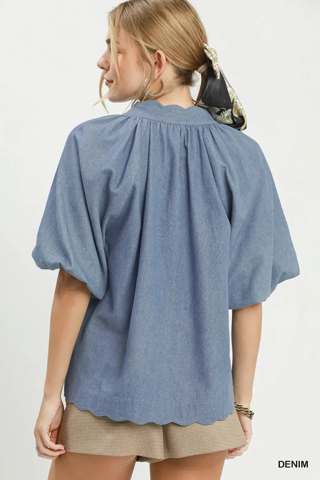 Umgee Chambray Scallop Hem Puff Sleeve Top