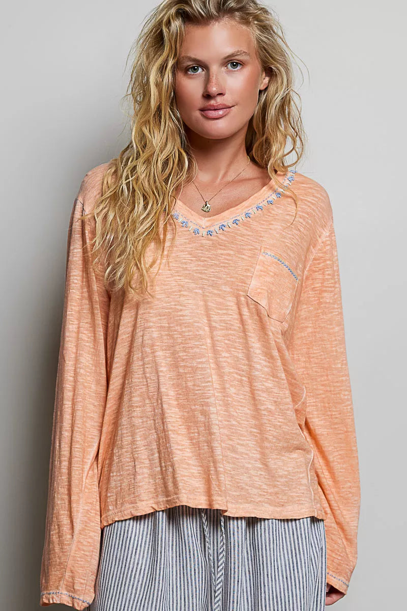 POL Contrast Stitch V-Neck Lightweight Knit Long Sleeve Top