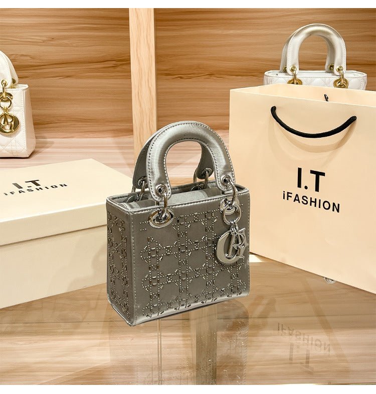 Hot diamond heavy industry high-end satin Princess Diana bag（MAC220）