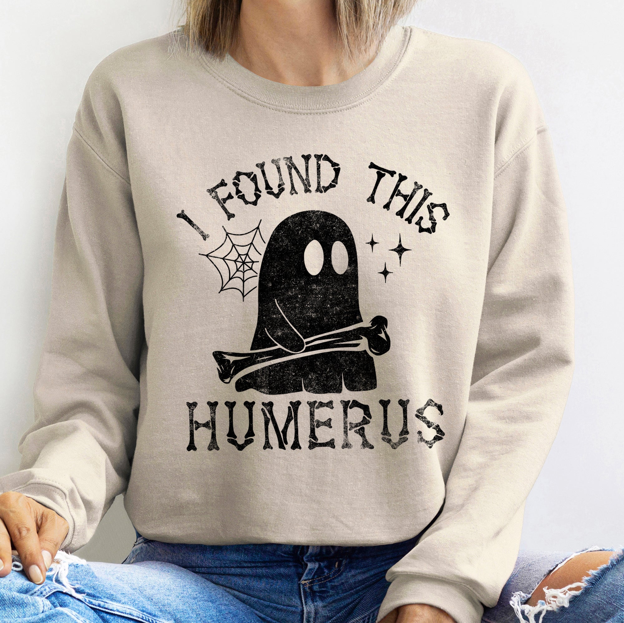 Humerus Ghost Halloween Skeleton Spirit Emblem Vintage Themed Print Haunted Night Artwork Sweatshirt