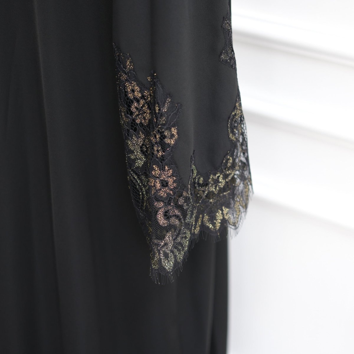 Lace-Panel Flared-Sleeve Open Abaya with Pockets(MOA332)