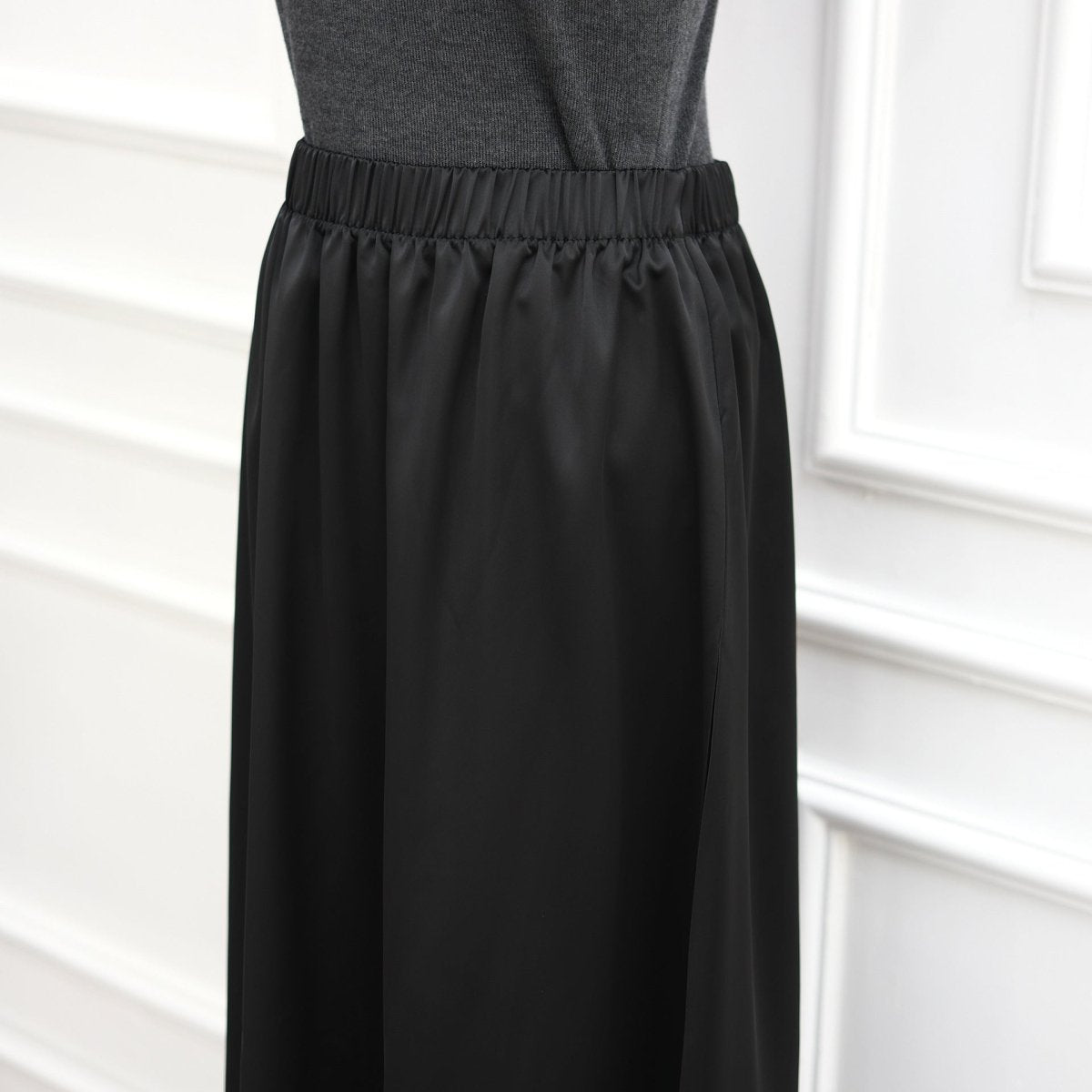 Lace Trim Contrast Panel Satin Top(MS407)