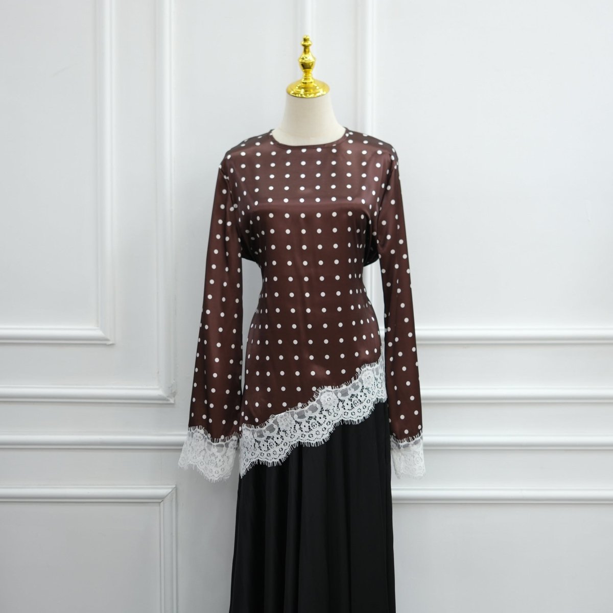 Lace Trim Contrast Panel Satin Top(MS407)
