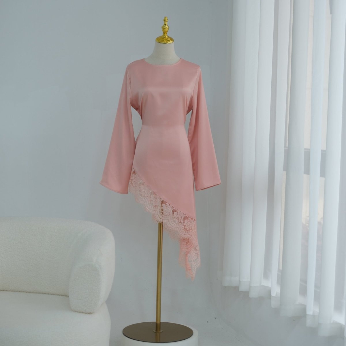 Lace Trim Contrast Panel Satin Top(MS408)