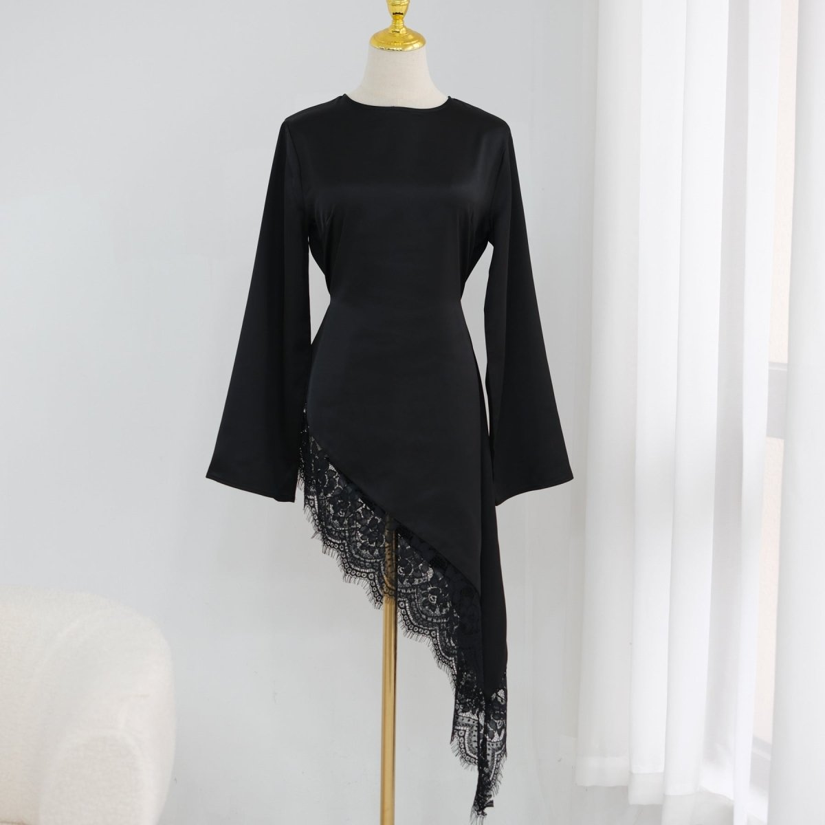 Lace Trim Contrast Panel Satin Top(MS408)