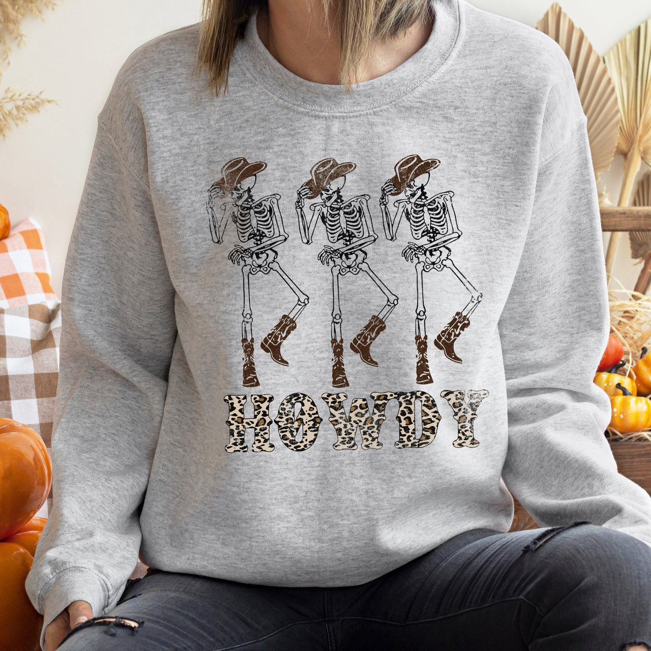 Howdy Leopard Halloween Autumn Leopard Print Graphic Night Scene For Fall Festivities Sweatshirt