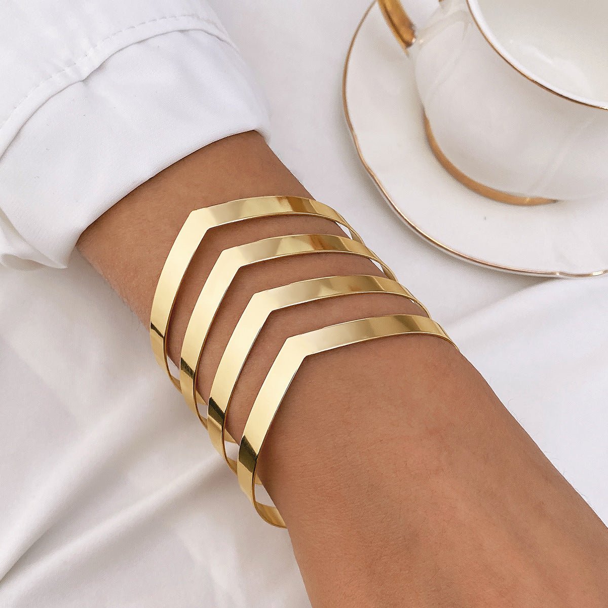 Bohemian Style Exaggerated Alloy Bracelet(MAC205)