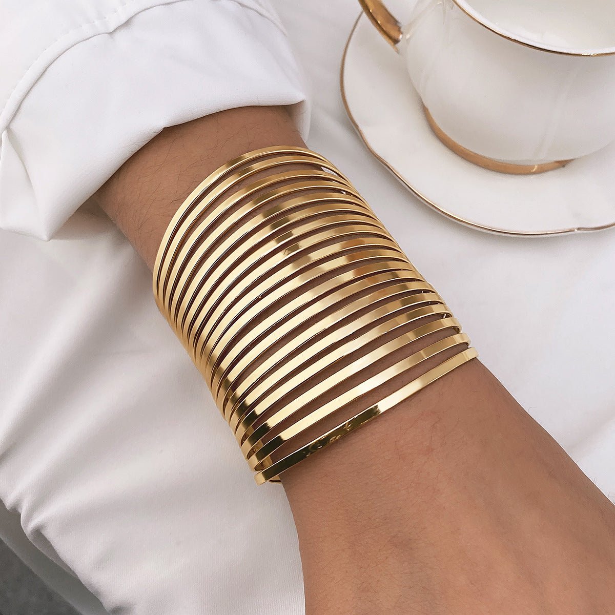 Bohemian Style Exaggerated Alloy Bracelet(MAC205)