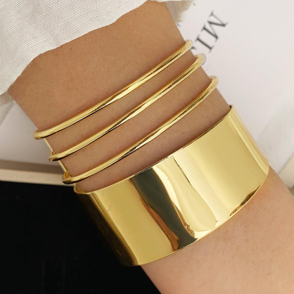 Bohemian Style Exaggerated Alloy Bracelet(MAC205)