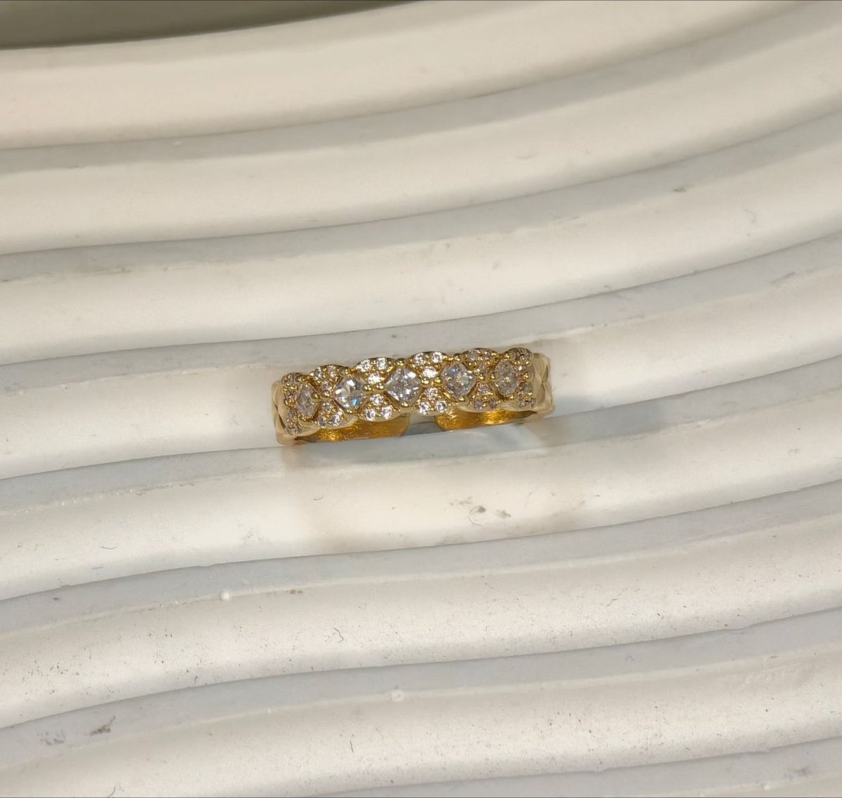 18K Gold Vacuum Plating: Brass With Zircon Open Ring(MAC213)