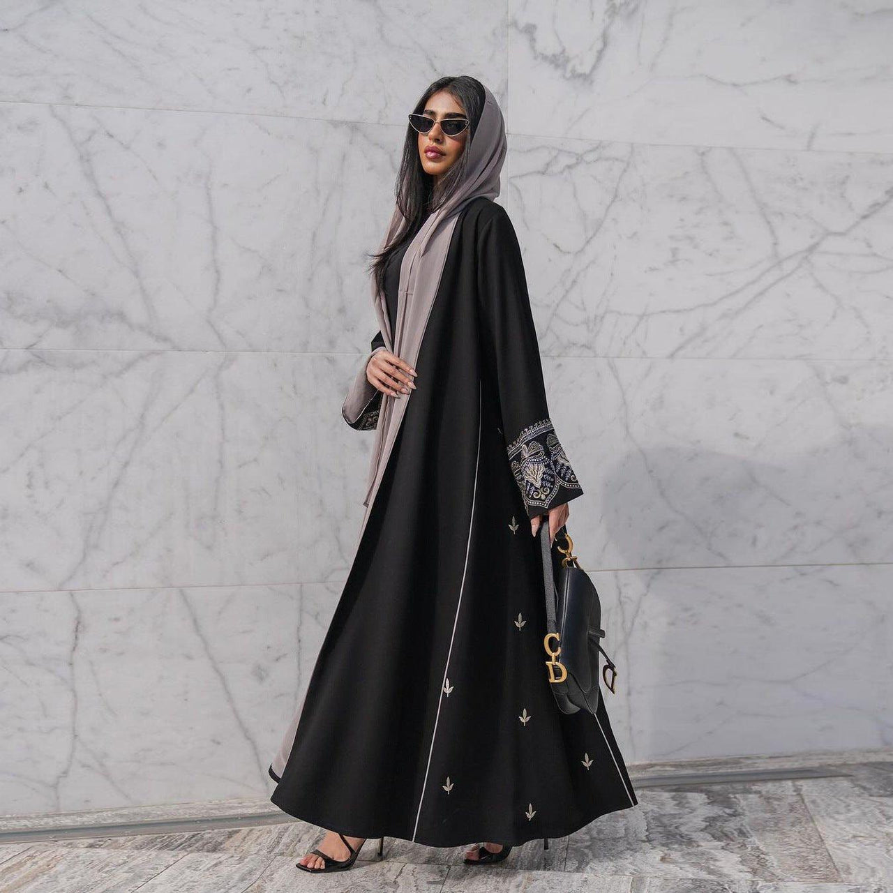 Elegant  Embroidered Temperament Open Abaya (MOA062)