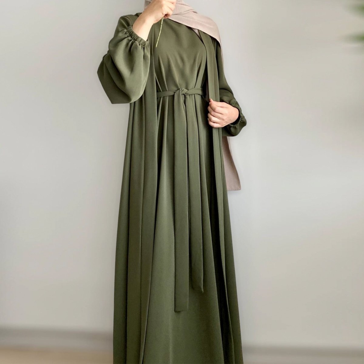 Solid Color Elegant Open Abaya with Pockets | 3-Piece Set Open Abaya (MOA092)
