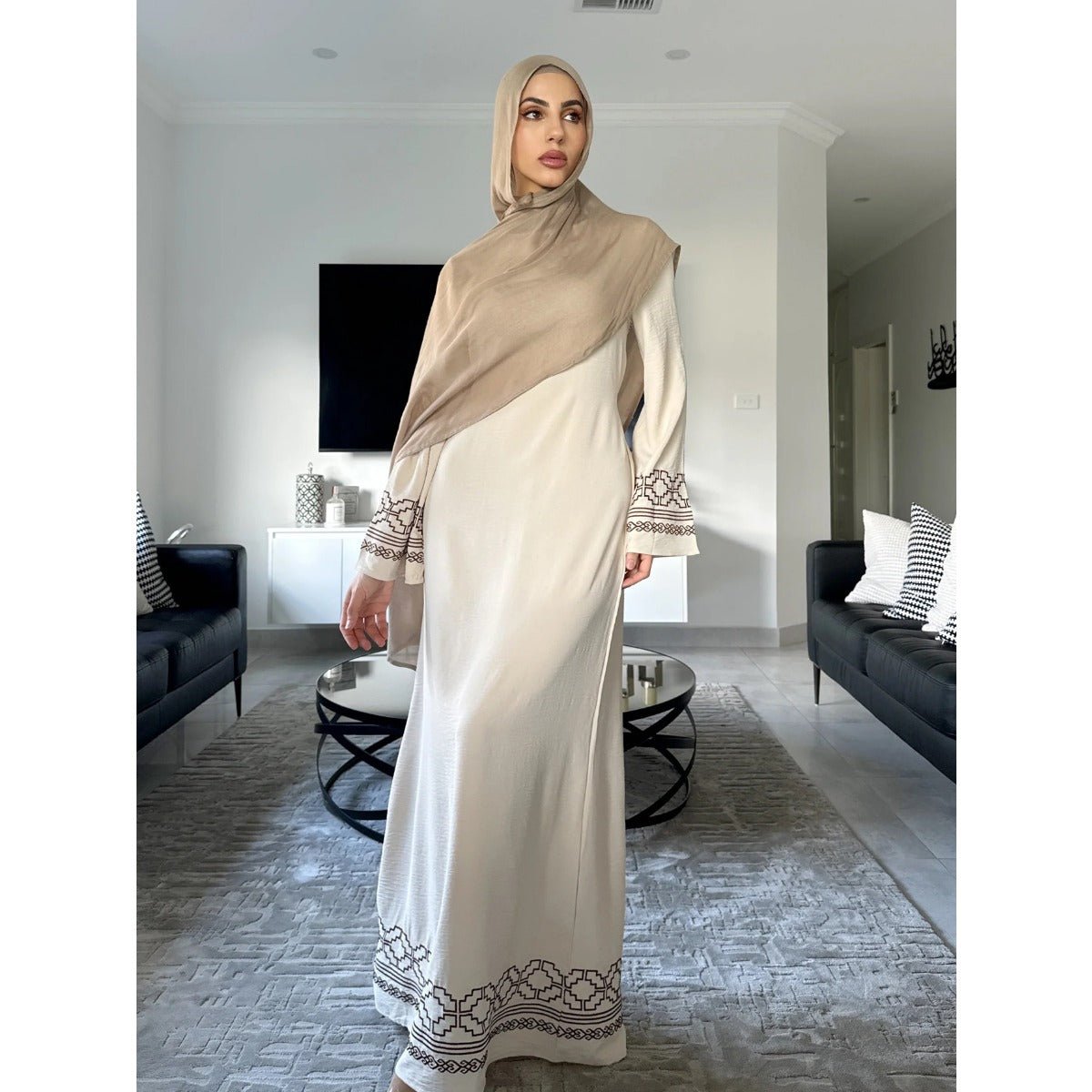 Modest Luxury Embroidered Flare Sleeve Abaya Collection | Muslim Dresses with White Geometric Embroidery (MA262)