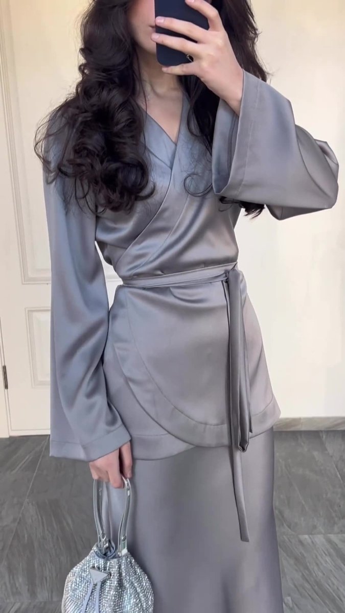 Modest Two-Piece Set Elegant Grey Satin Splicing Waist Abaya Dress Suit (MA206)