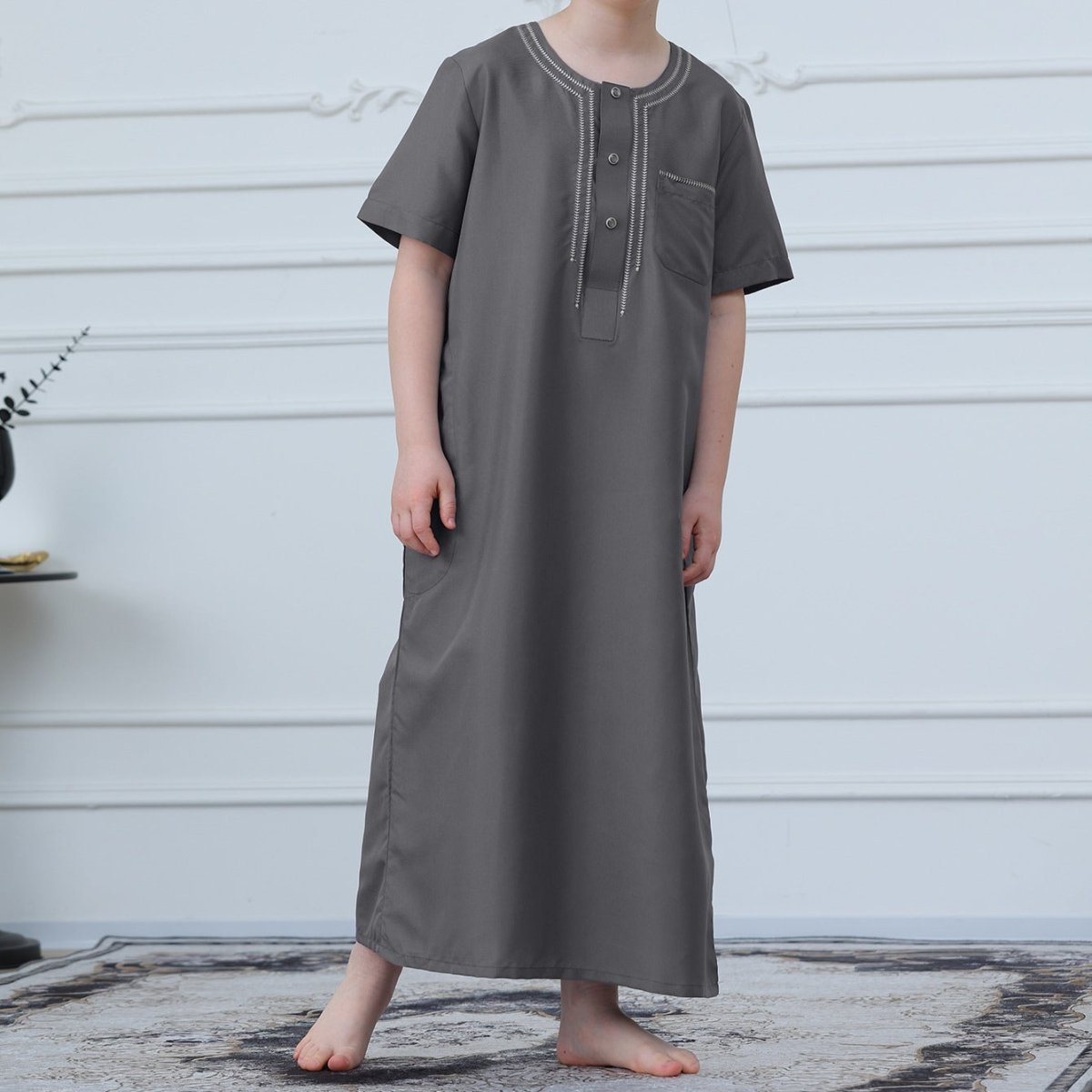 Muslim Boys Short Sleeve Embroidered Thobe with Pockets (MKB015)
