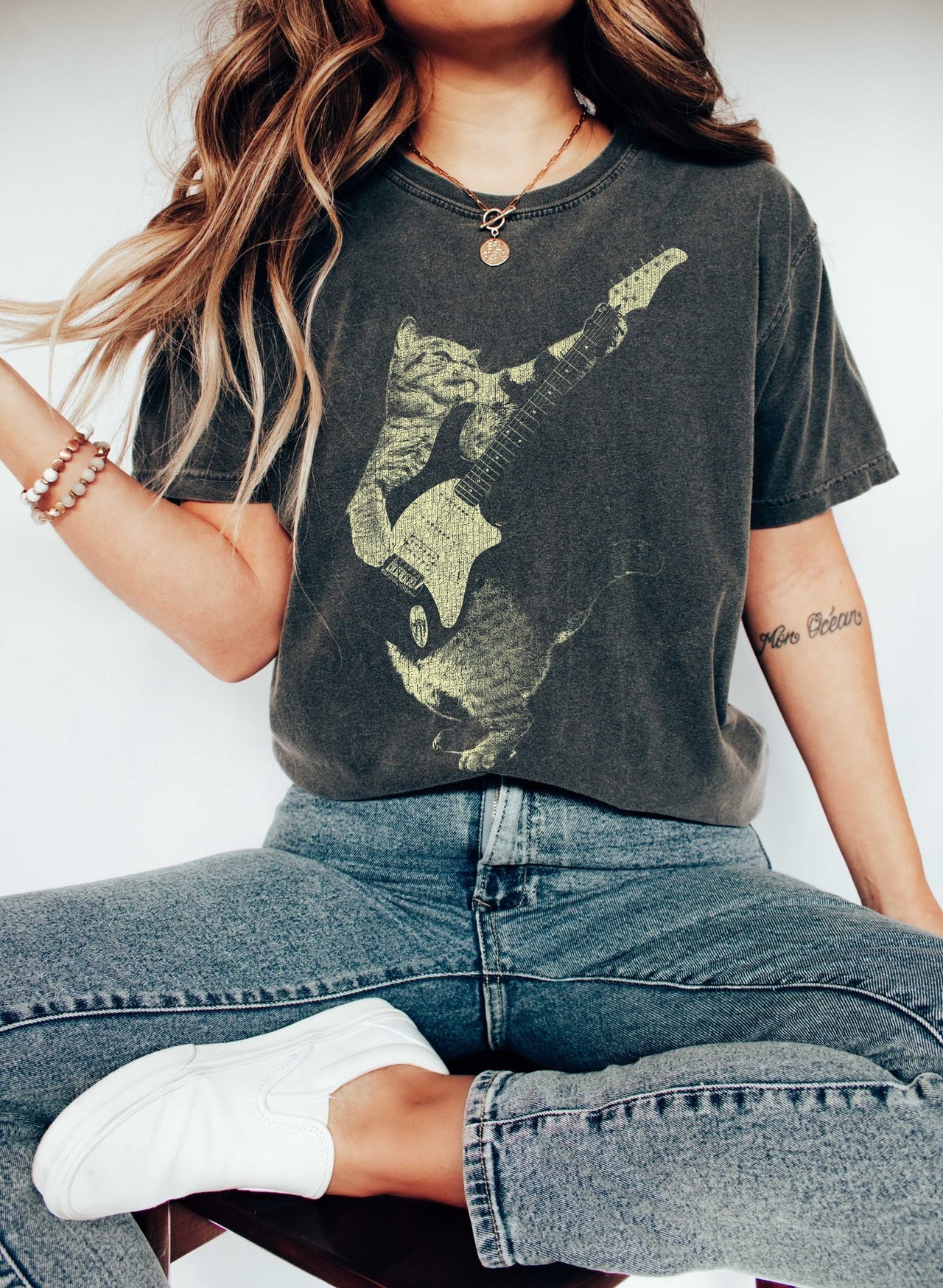 Cat And Guitar Music Forever Fan Favorite Edition Deluxe Version Comfort Colors Tee