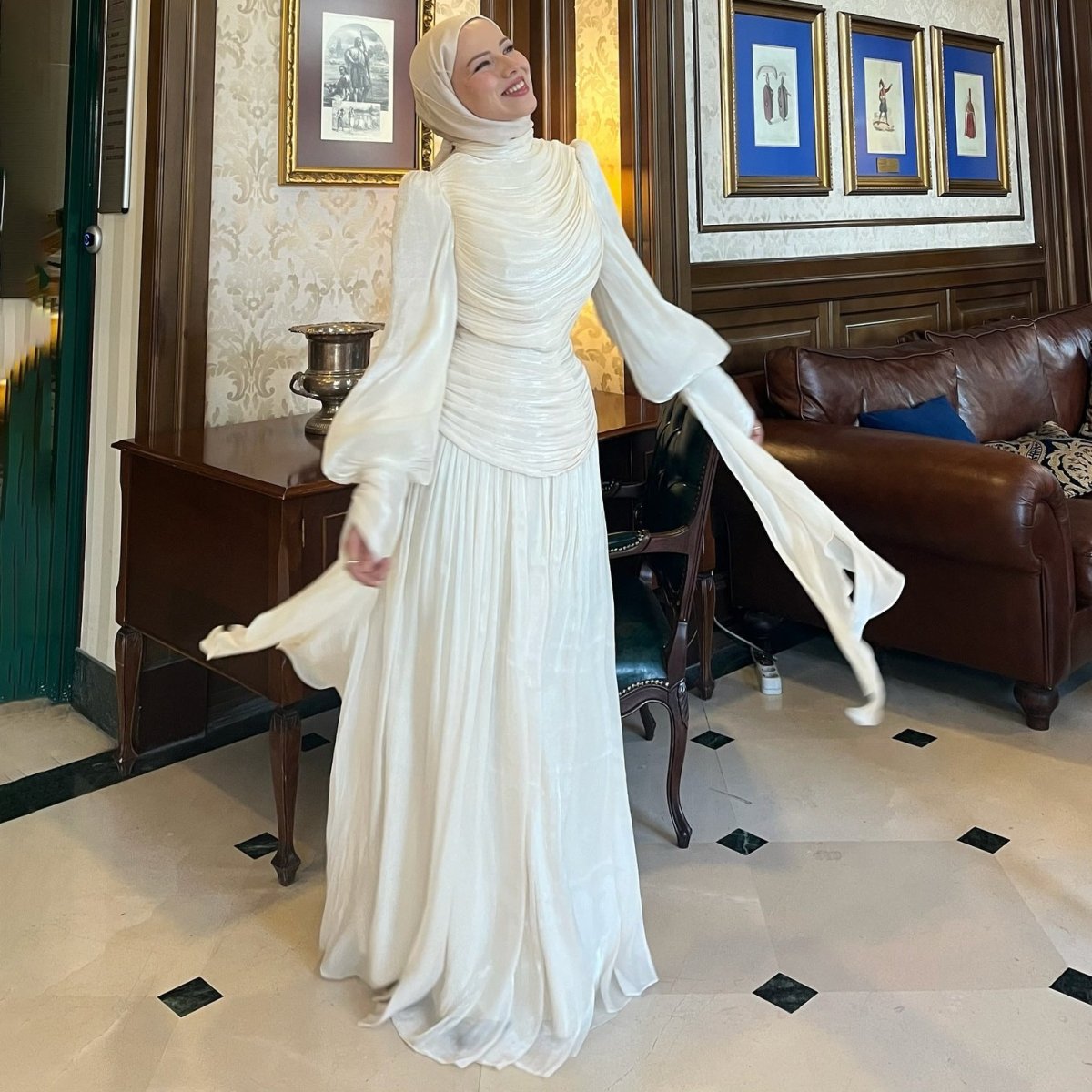 Ruched High Neck Evening Gown(MS221)