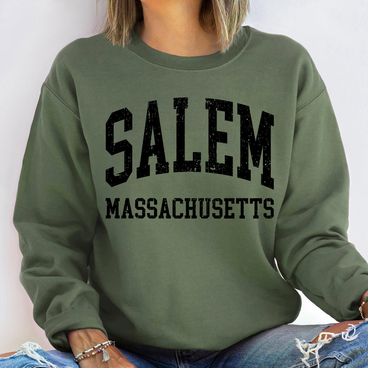 Salem Vintage Halloween Nighttime Town Moonlight Silhouette Classic Print Nostalgic Autumn Artwork Sweatshirt