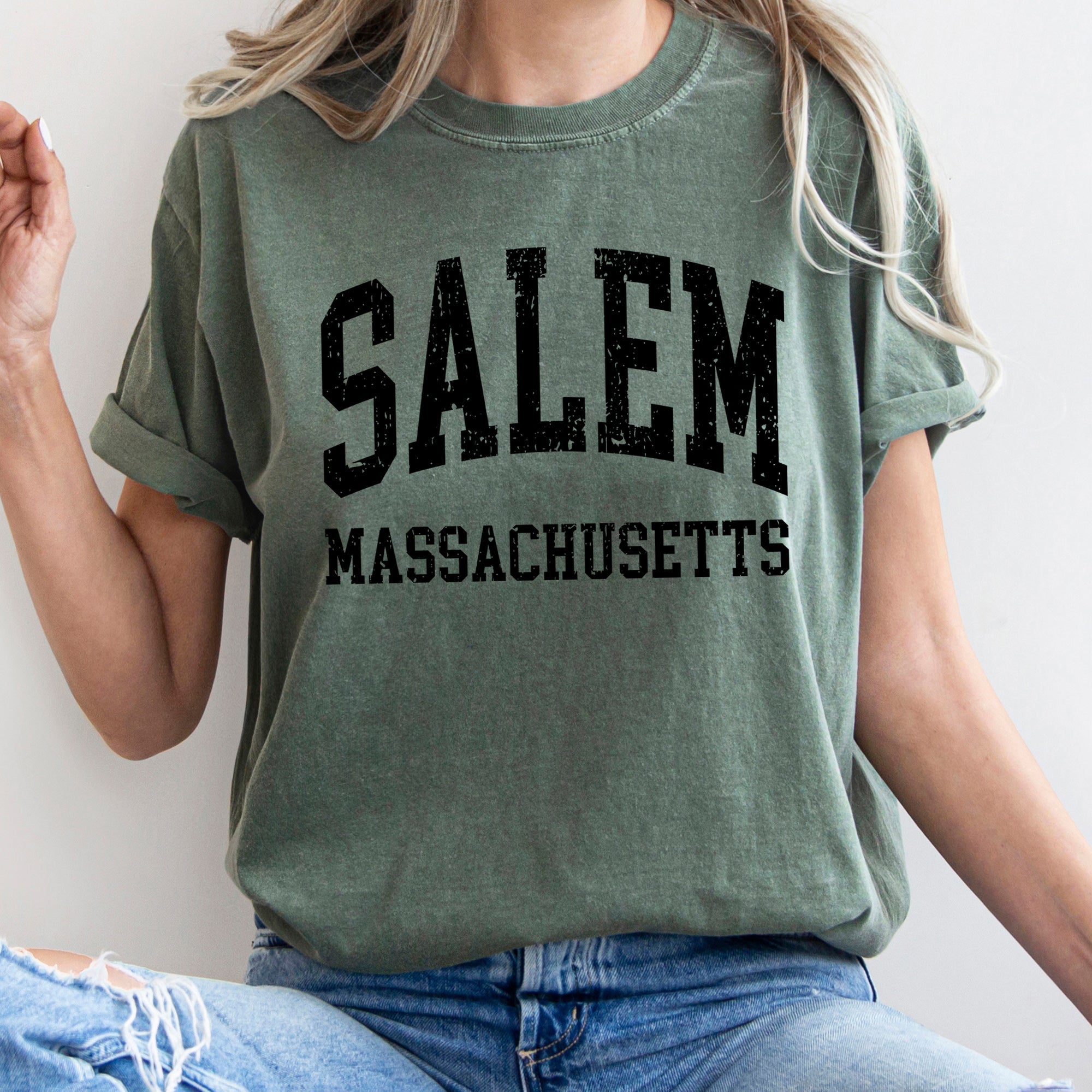 Salem Massachusetts Retro Halloween Night Cityscape Print Edition Comfort Colors Tee