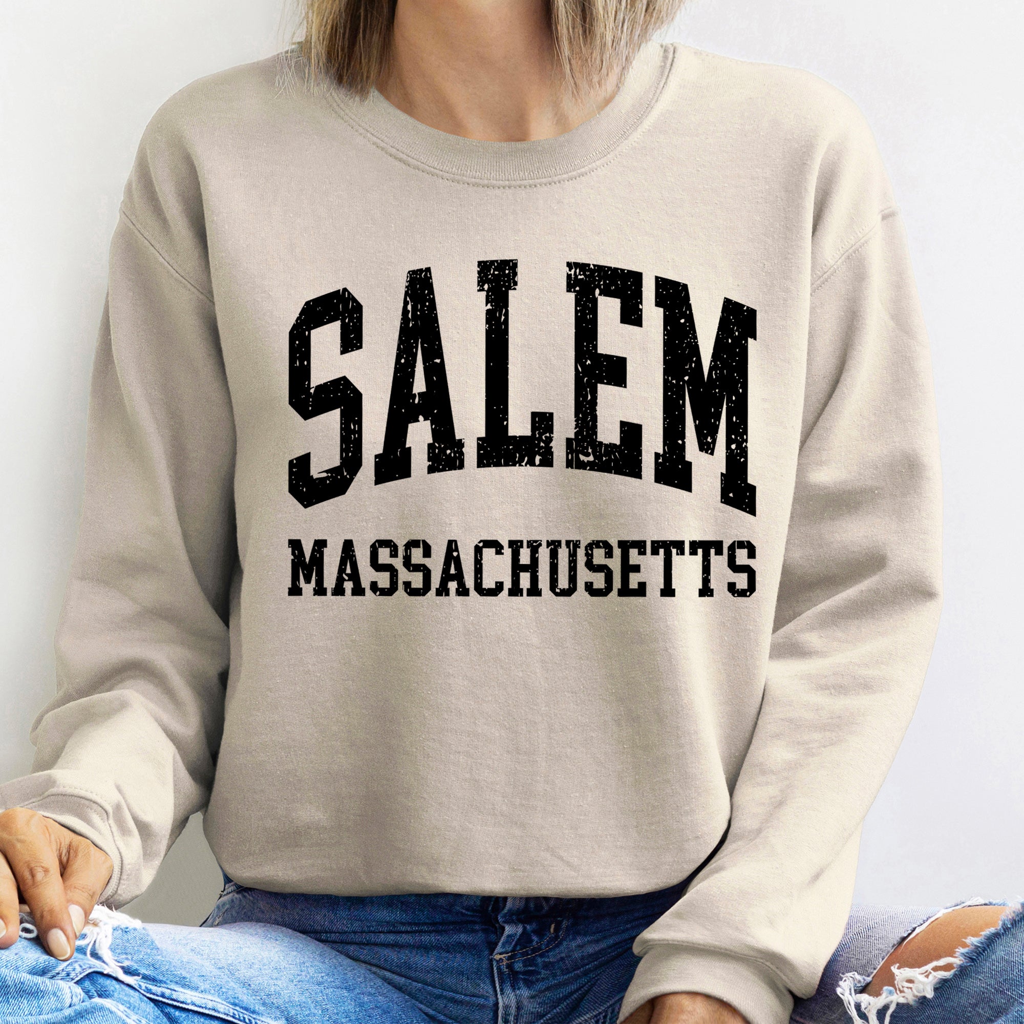 Salem Vintage Halloween Nighttime Town Moonlight Silhouette Classic Print Nostalgic Autumn Artwork Sweatshirt