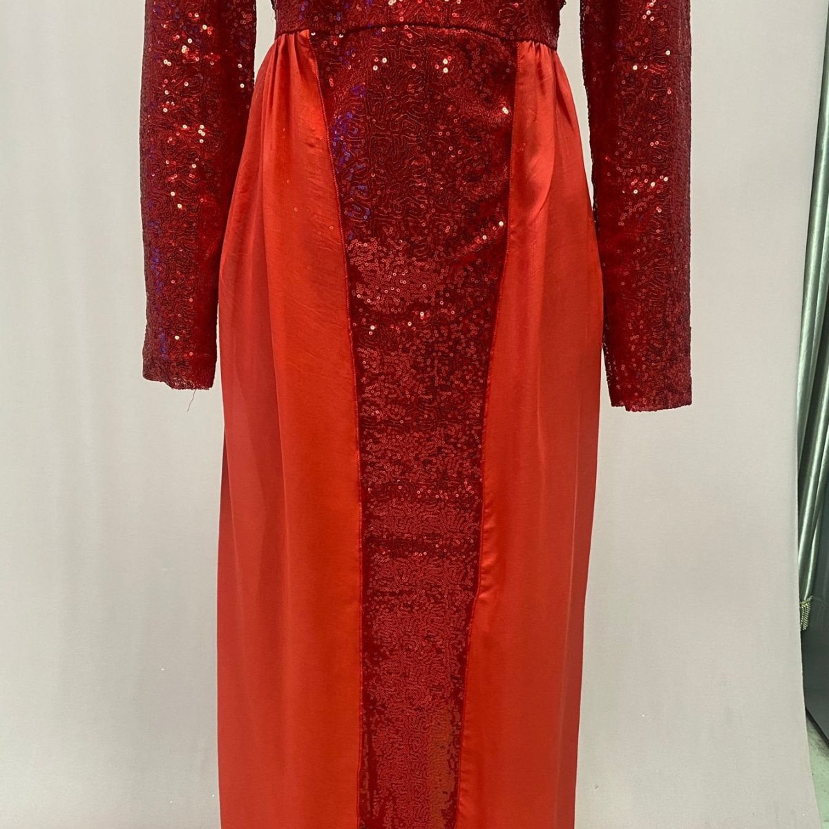 Sequin Gown Long Sleeve Fitted Maxi Dress(MS235)