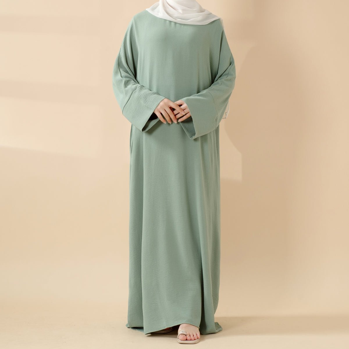Simple Vintage Pleated Abaya (MA042)