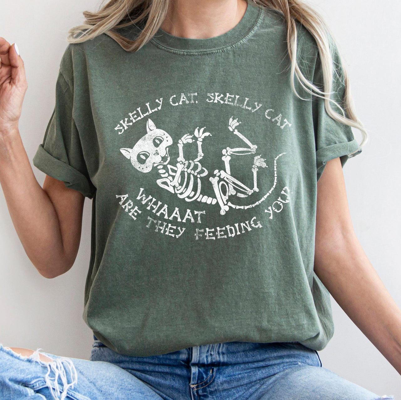 Skelly Cat Retro Halloween Comfort Colors Tee