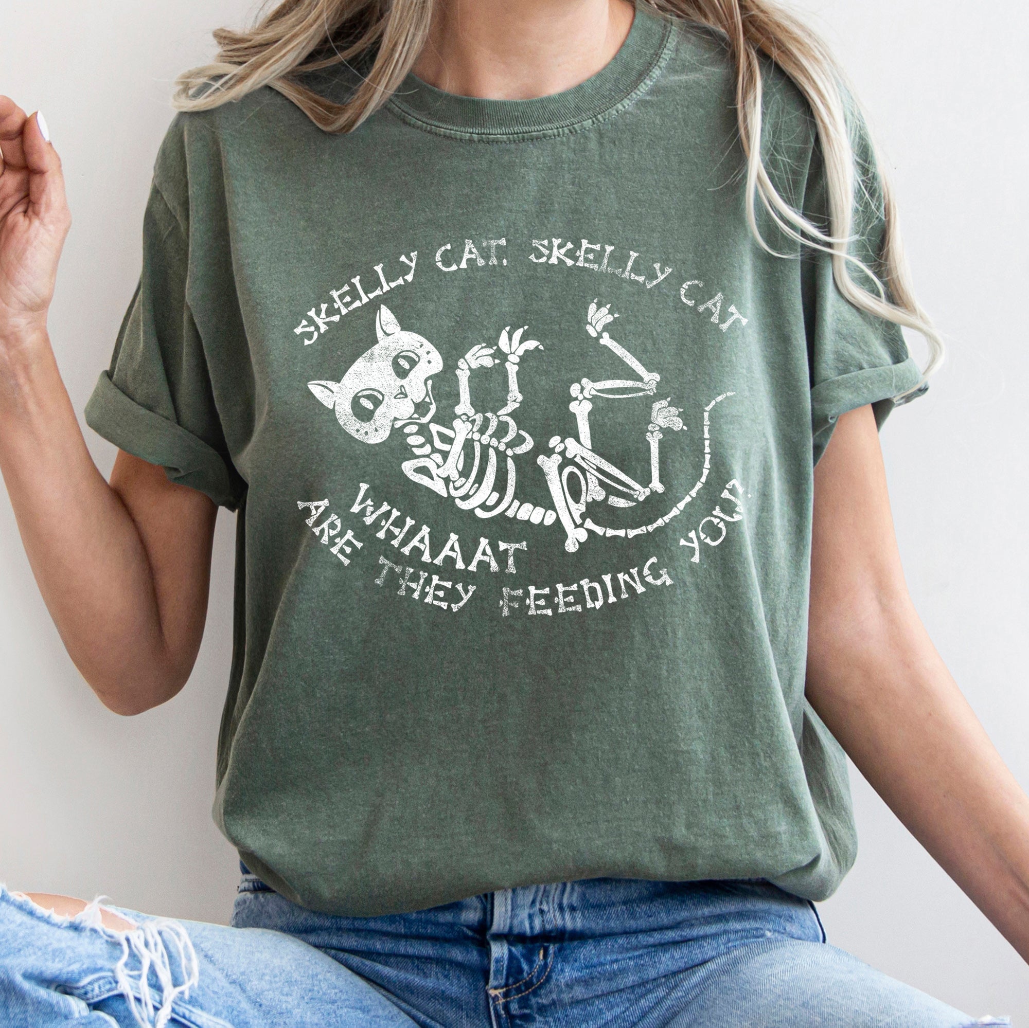 Skelly Cat Retro Halloween Comfort Colors Tee