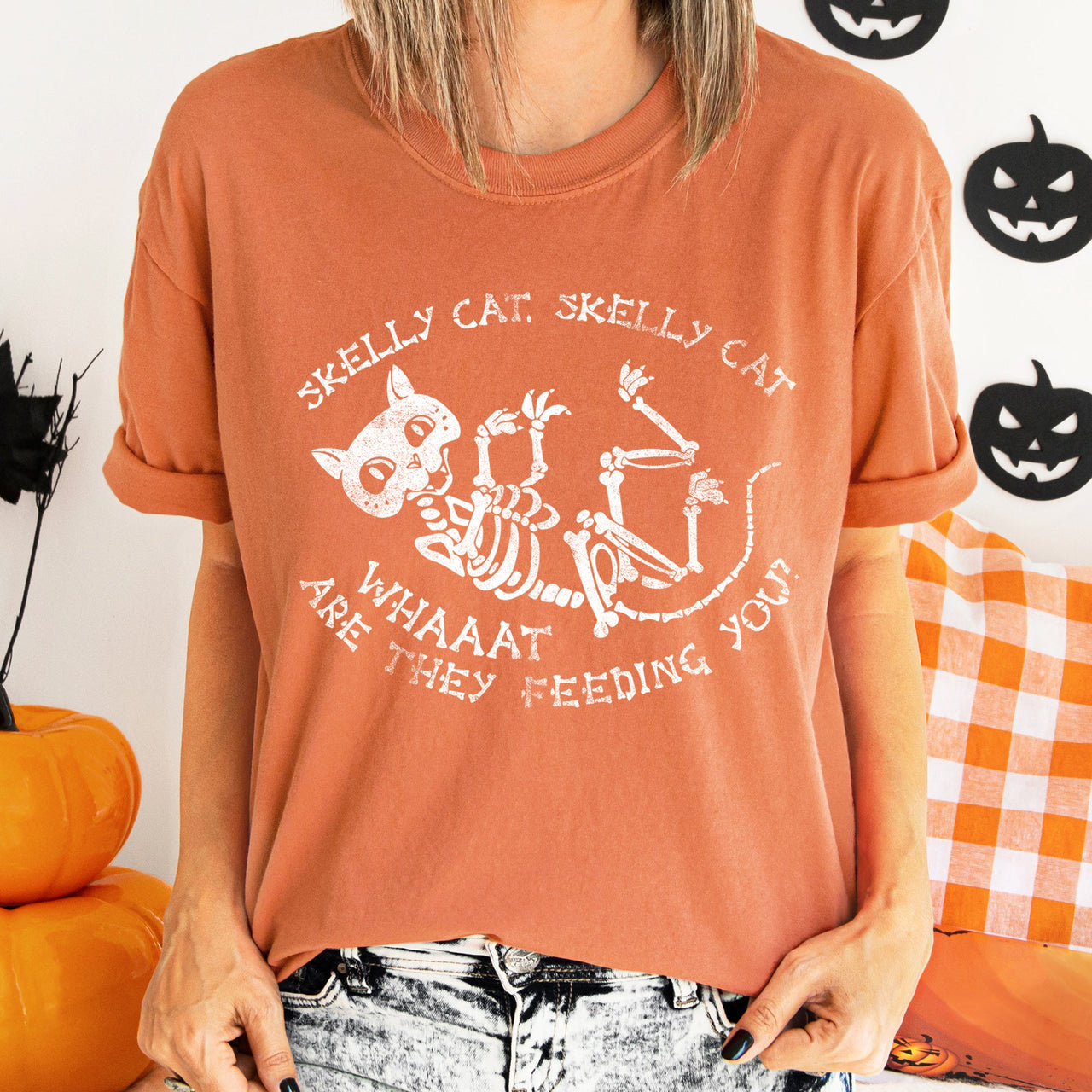 Skelly Cat Retro Halloween Comfort Colors Tee