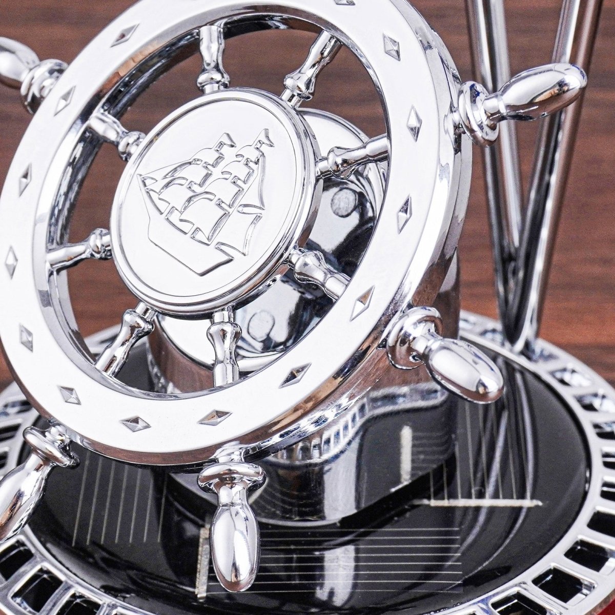 Solar-Powered Islamic Style Car Fragrance Diffuser | Auto-Rotating Aroma Dispenser with Light Activation (MAC270)