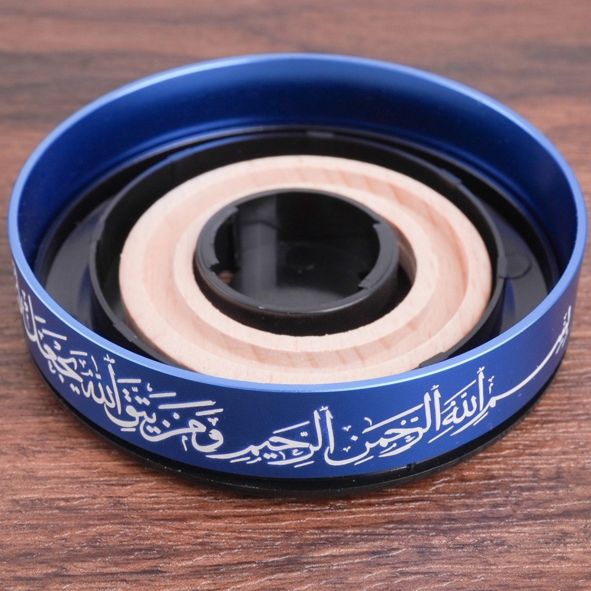 Solar-Powered Islamic Style Car Fragrance Diffuser | Auto-Rotating Aroma Dispenser with Light Activation (MAC270)